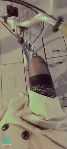 janicee : 蕾絲大腿襪💋