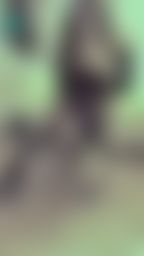 janicee : 肩膀與鎖骨發光的肌膚,彎腰撫摸黑絲下好摸的大腿😈
撥開頭髮,低頭時露出姣好胸型💋
純色質感,彷彿能聞到髮香💫
黑長直的清純,配上性感露肩上衣💐
purely sexy🎀