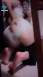 littletingting : 北鼻喜歡人家的美巨尻嗎🙈猜猜看人家會不會脱小褲褲🔞要看到最後唷💦