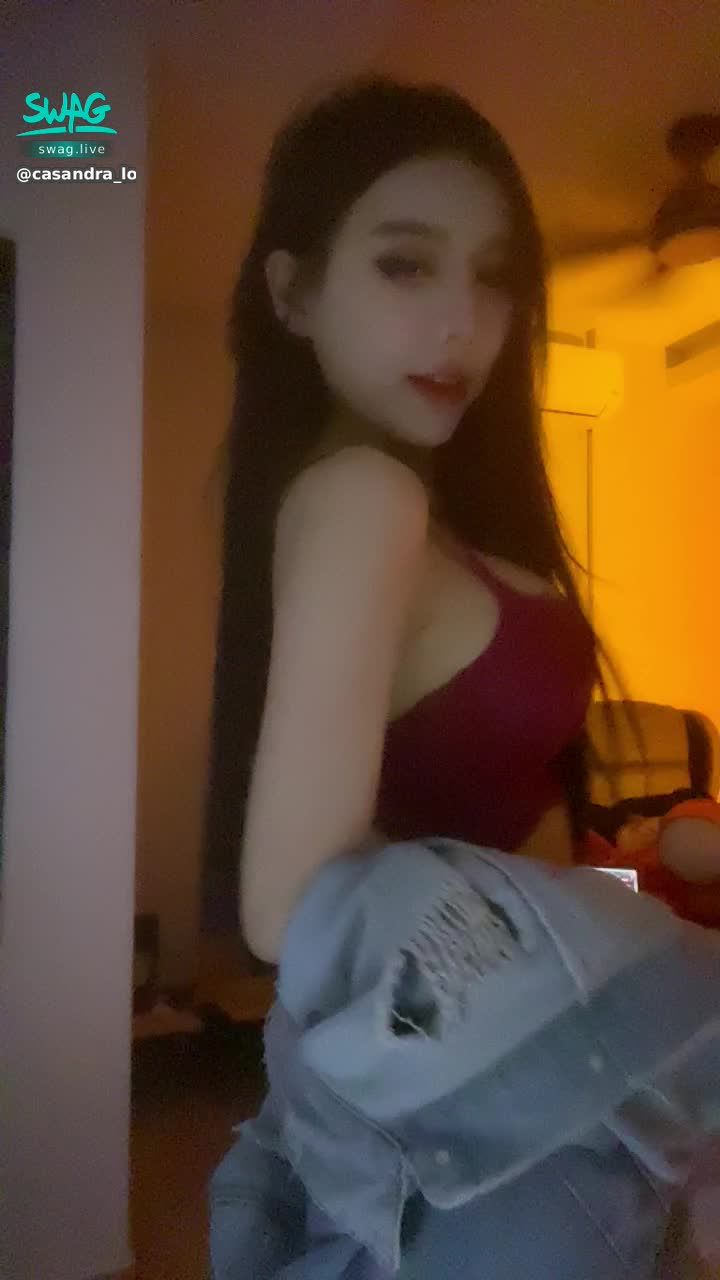 c**********w : 今天依舊是熱辣的寶貝