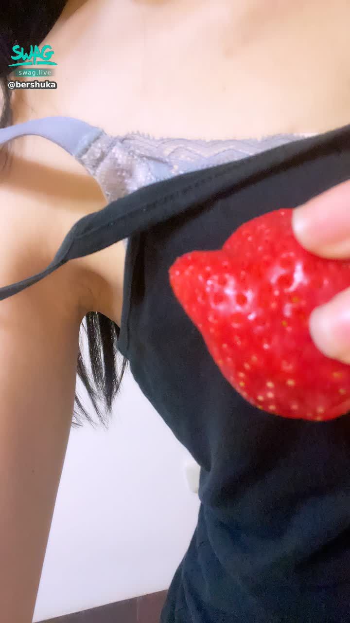 bershuka : thanks strawberry 🍓🙈