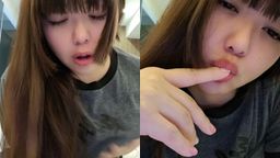 c*******i : 一早起床熙熙就開始想被肉棒幹了。
可惜一個人
只能一邊淫語挑逗哥哥
一邊玩弄美乳和小肉穴
來誘惑哥哥
最後脫光揉穴
一副想被幹壞的騷浪樣
哥哥還不手刀解鎖?
