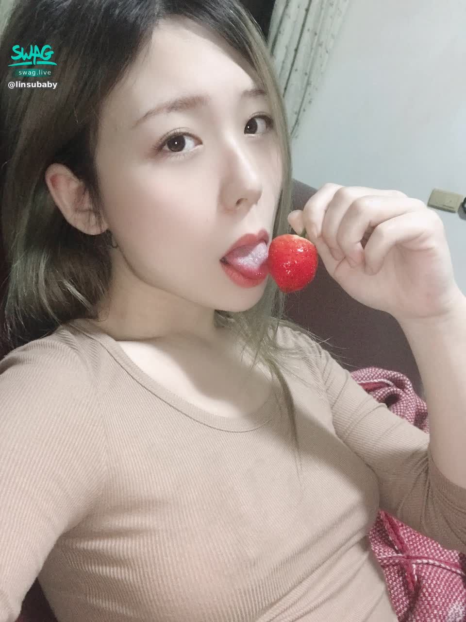 linsubaby : What kind of fruit do you see in the photo? ☺️