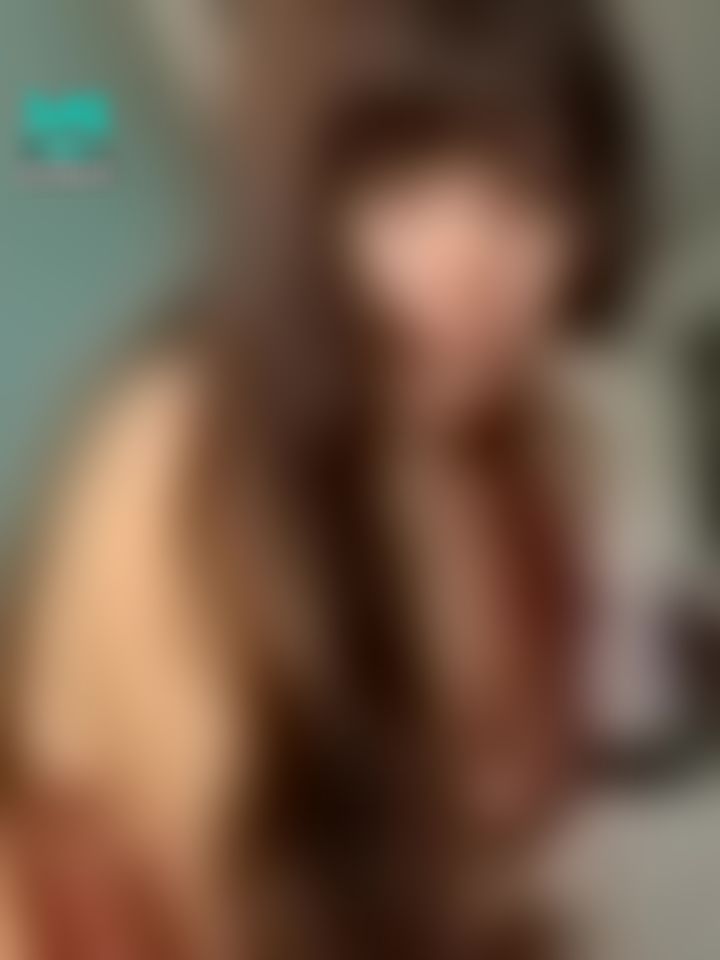c*******i : 騷浪淫蕩表情揉奶