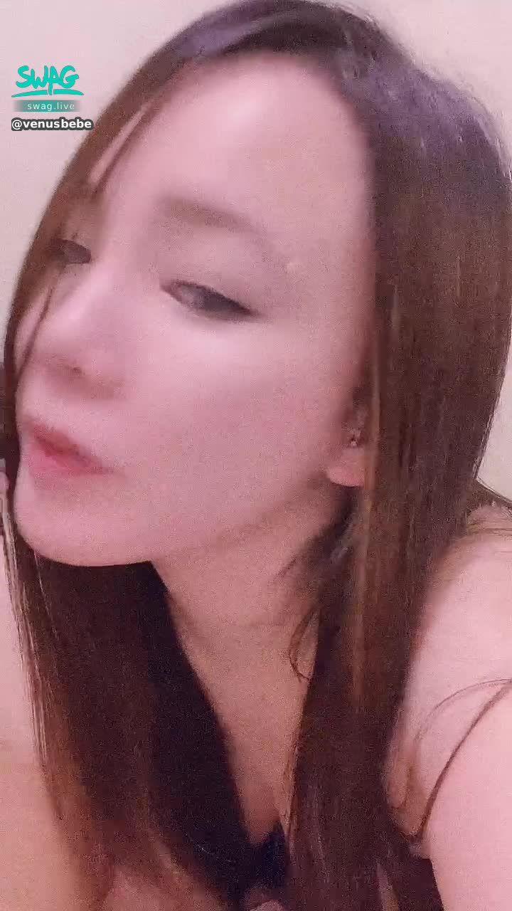 venusbebe : side one wants to be with me xi xi 😚👅💦


Do you understand the importance of Wetkiss? 🙈
👸🏼 This princess especially likes to have sex with men who are very good at kissing 😬


What's wrong 😚


💁🏻‍♀️ Who doesn't like to be romantic 🌹 Affectionate wet kiss 💋
🙆🏻‍♀️ Bring love, love strong and light ❤️‍🔥 rhythm ⁉️