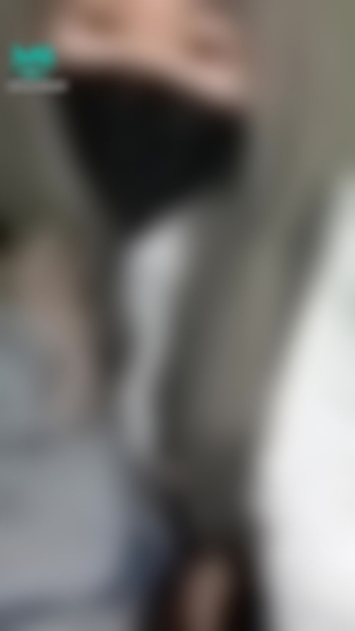 lovemilemile : 如果這是你的同事😘發現她沒穿內褲🤭你會對她做甚麼？😘😘😘😘😘