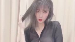sugercathy : 哥哥們期待已久的舞蹈誘惑 讓人血脈噴張 想要噴發的不可錯過 若隱若現的衣服到最後脫光光的舞蹈 挑戰哥哥們的視覺感官
