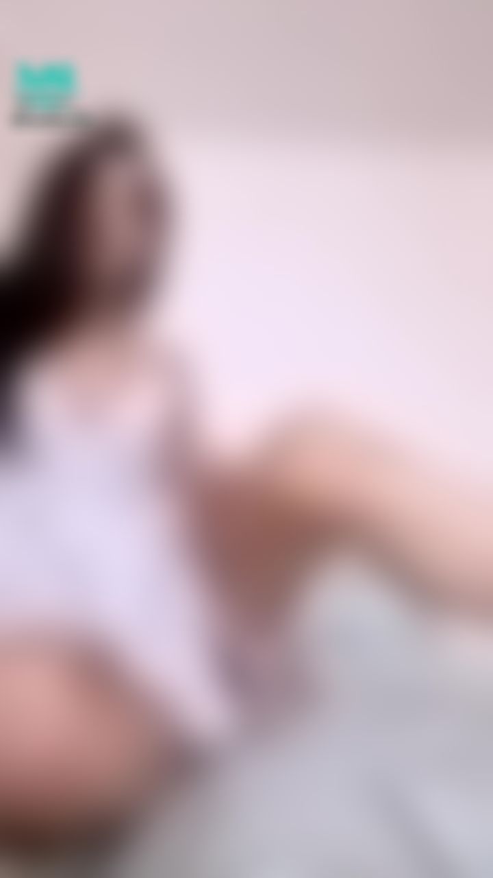 jasminealim : Oh, yes👄 Touch me and lick me 😍