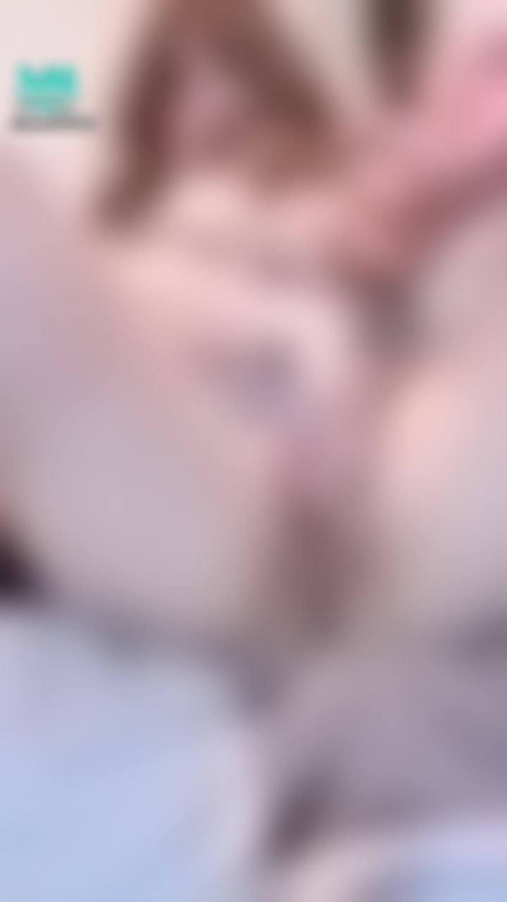 nanalittlepupy : 老公人家想要了…幫人家好不好….
你看你的老婆在幹嘛….🥺