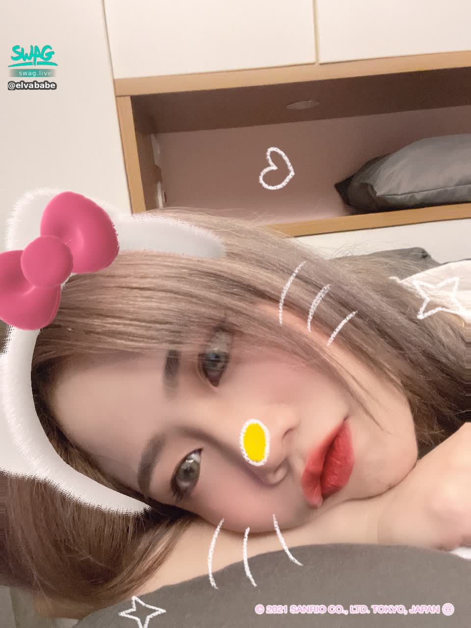 elvababe : I’m in a bad mood today, I’m having menstruation and my stomach hurts and I need a gift to comfort me 🥺
The new year is coming, cute I will have a red envelope 🧧 ?
Babes who want to eat and date can also send me a private message~