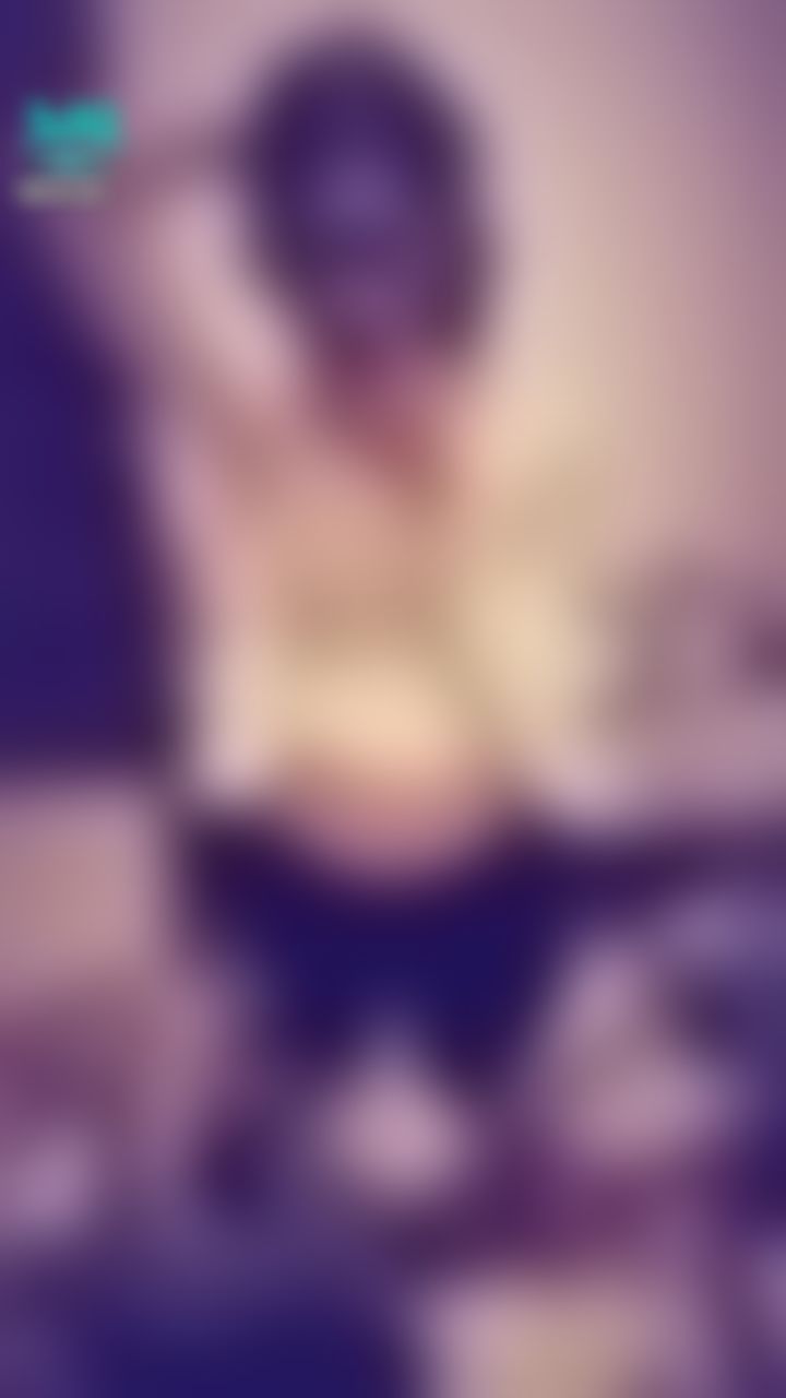 janicee : 抓個高馬尾💓
運動完的女子💙
貼身瑜珈服💛
ponytail♥️