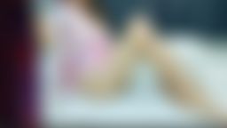 florababy : 初二孤單寂寞的日本骚花🌸拿出震动棒和假肉棒在那边玩 到那么忘我 到底在幻想什么 是不是想着兩个猛男帅哥一起玩 😈 最后還要震到高潮爽到不得了💦❤️ 看了超要把花花吃了😈😈😈