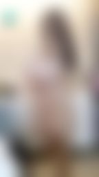 janicee : 拿起書本的氣質系路線💚
想要一個夢幻女友嗎🌹?
蹲低打開書本💓
romantic pink💋
