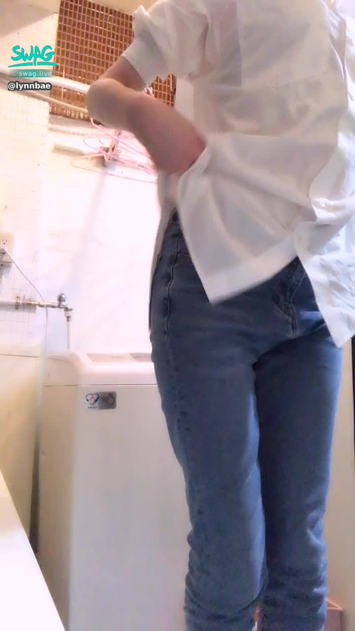  : 重心不穩的小姐姐求底迪關注💦