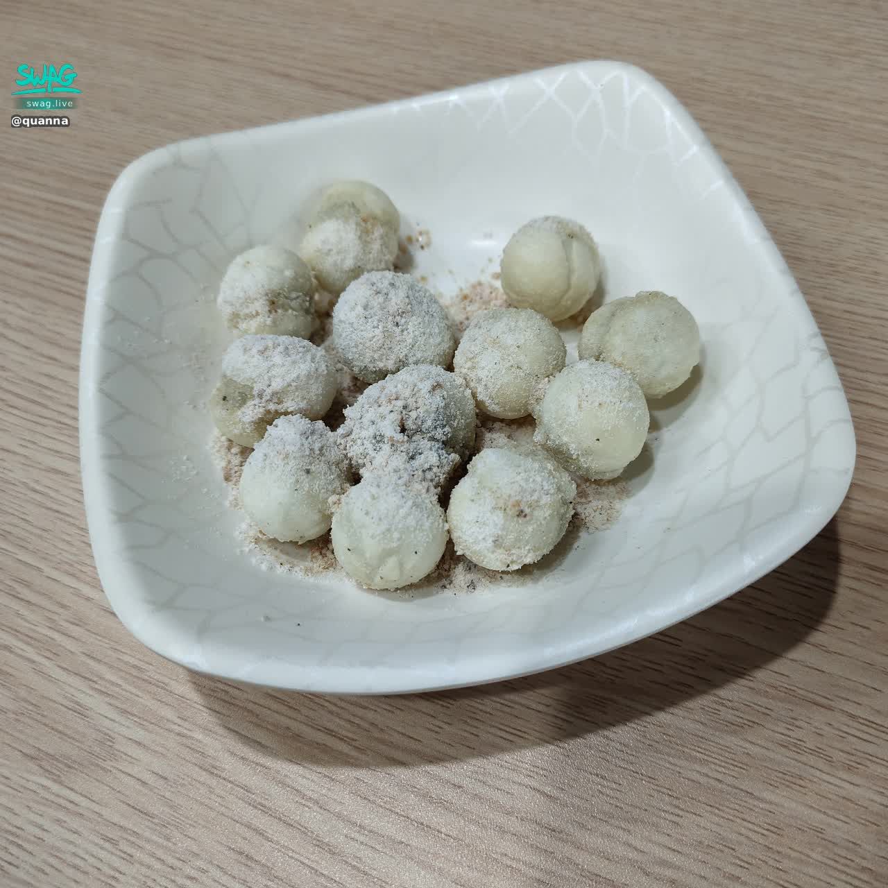 quanna : 喜歡吃小顆炸湯圓