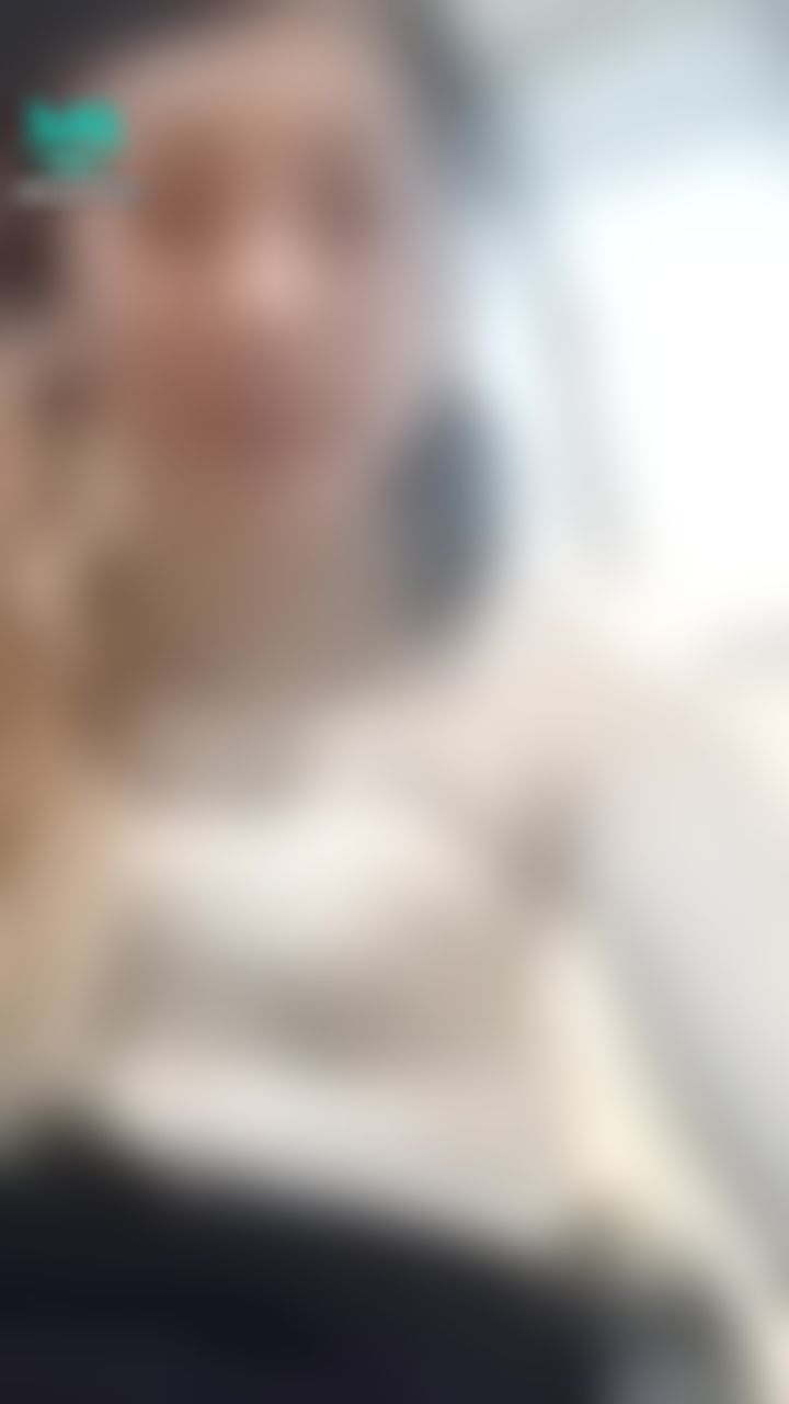  : 噓~~~上課偷偷錄的，開檔絲襪真空喲
#SWAG騎人節
夢幻女友的情色誘惑，你受得了嗎？