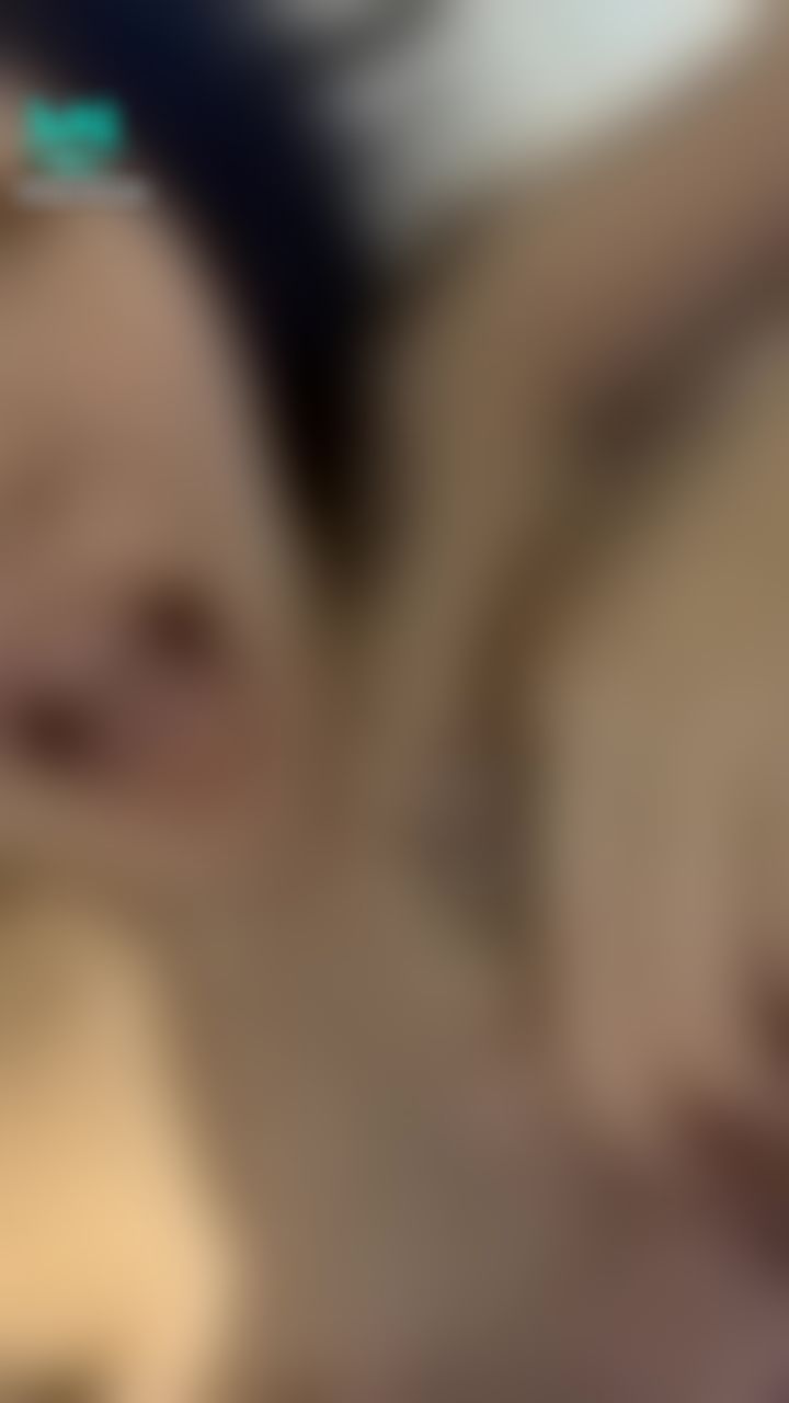  : 🔓必解鎖🔓露臉❤️被哥哥射精在我的臉上了💦原本要射進嘴巴結果來不及🔥我還用舌頭舔臉上的精液❤️好爽🔞🔞🔞🔞
#顏射#露臉