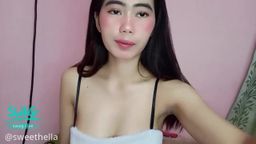 sweethella : Look how I play my dildo when it's raining 🌧️🌧️🥵💦🥵💦🤤🤤🤤