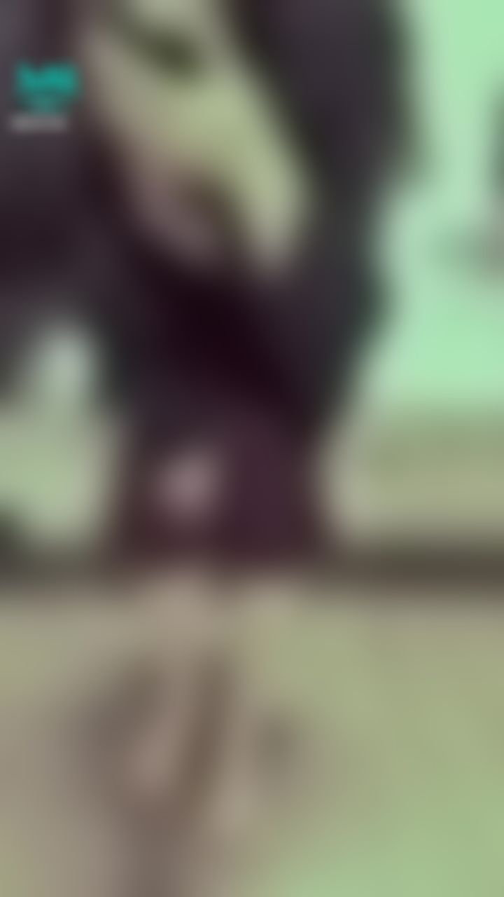  : OL裝扮II💋
低頭時的邪惡視角😈
這次的外套下，又藏了什麼？👀
under the suit🎀