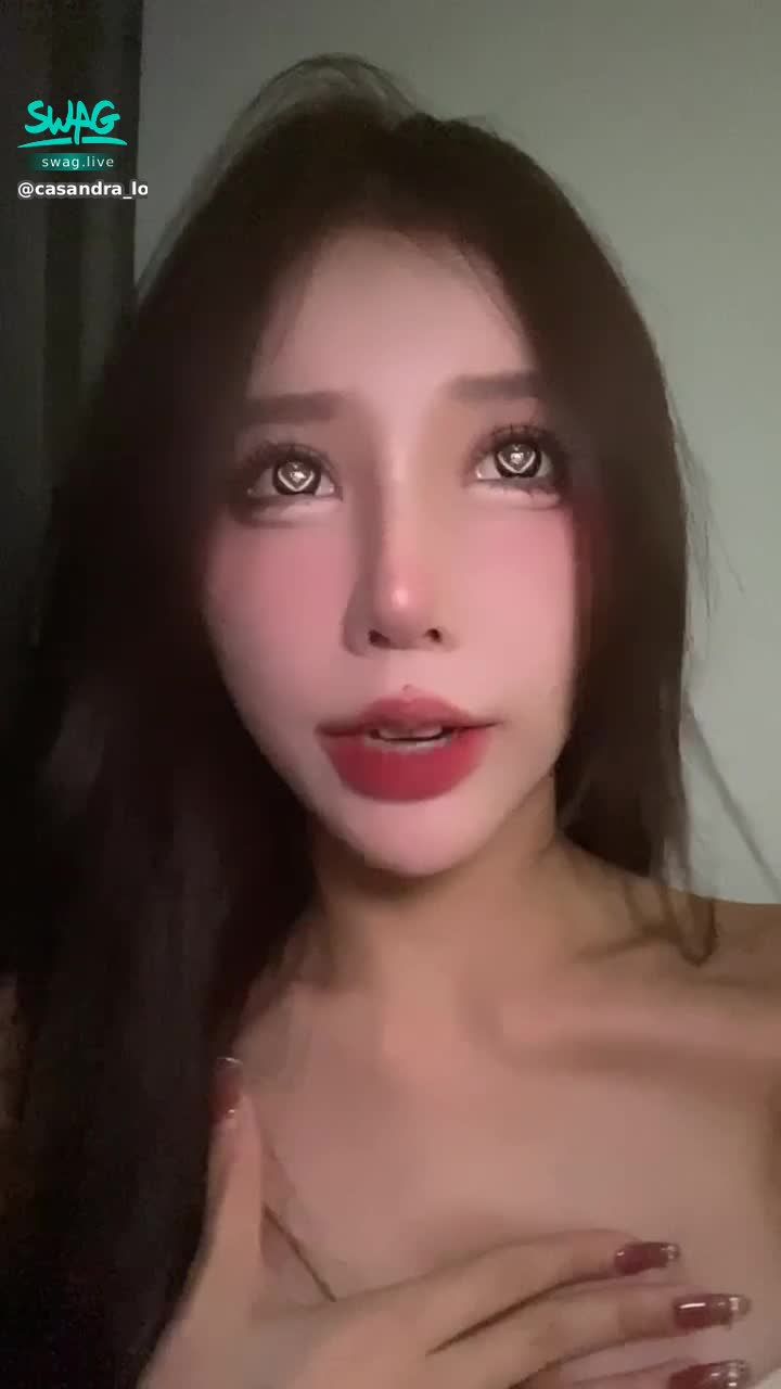 c**********w : 滿眼都是哥哥的愛😜