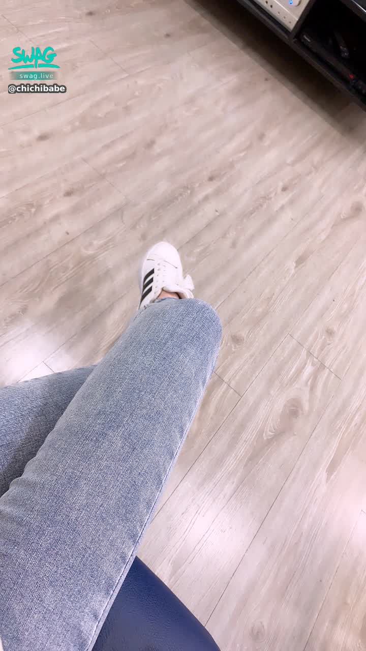 chichibabe : 官方優質長片再度推出 
精心準備的禮物 🎁 是77本人

𝗪𝗼𝘄 男性室友有幸能一起享受77的口技
⭐️淫蕩軟萌奶音叫聲
⭐️好評3P兩男一女
⭐️嘴巴肉穴被填滿
⭐️口爆滿滿濃稠精液


https://5w.ag/JSBMsu6FrpBeGoo4A