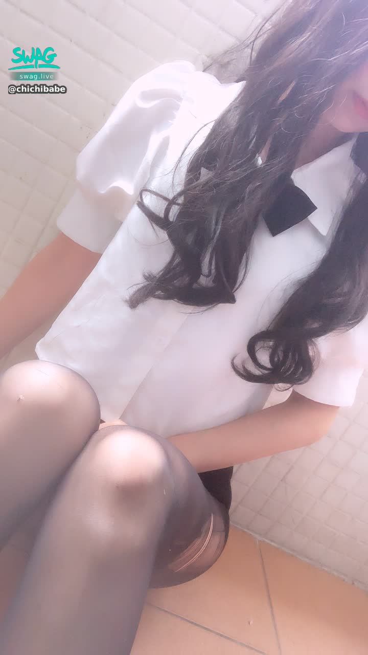 chichibabe : 3后服務就是這麼爽！
77娜娜莎莎不穿內褲の小小心機😝

用嫩手撫摸肉棒🤤再輪流用嫩鮑餵食

性感制服👍🏻👍🏻👍🏻
https://5w.ag/rvtw5mzDsq1wyeV56