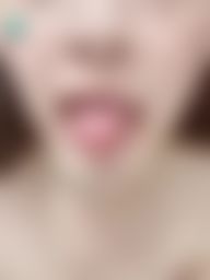 deliababy : 誰來幫莉亞把這泡泡舔掉🥺