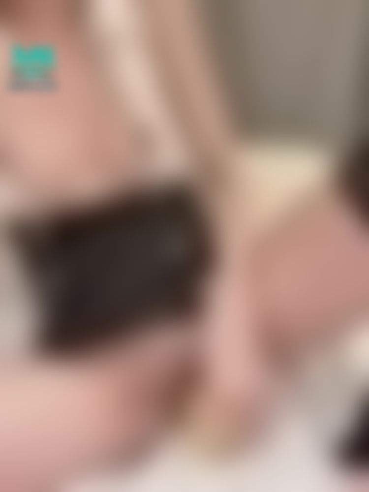  : 直播完還不想放過我的香蕉哥 下播繼續幹小穴
還一直喊著老闆好爽🤤🤤🤤
想當你的墜落天使，和你一起越來越興奮
解鎖艾拉長片兩部 截圖來換兩部大尺騷片🤤😍