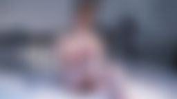 oursediting : 本土女孩靜靜因新冠疫情嚴峻,朋友聚餐都取消了,只好一個人乖乖待在家裡。肚子餓了當然得要解決民生問題,只好上網找吳柏毅或是傅邦達訂餐,只是萬萬沒想到這次的外送小弟竟然有個大底迪…