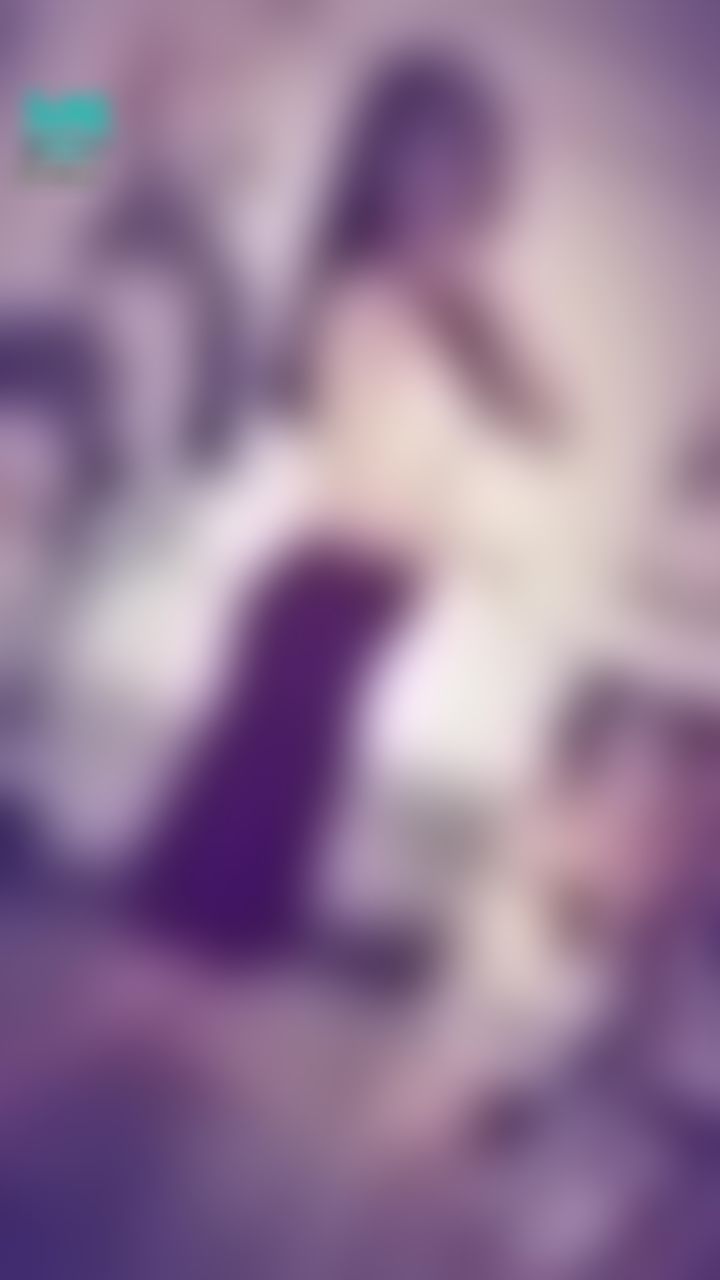  : 細肩帶低胸的性感上衣💋
魚尾裙側身貼身的姣好曲線💙
semisphere👠
