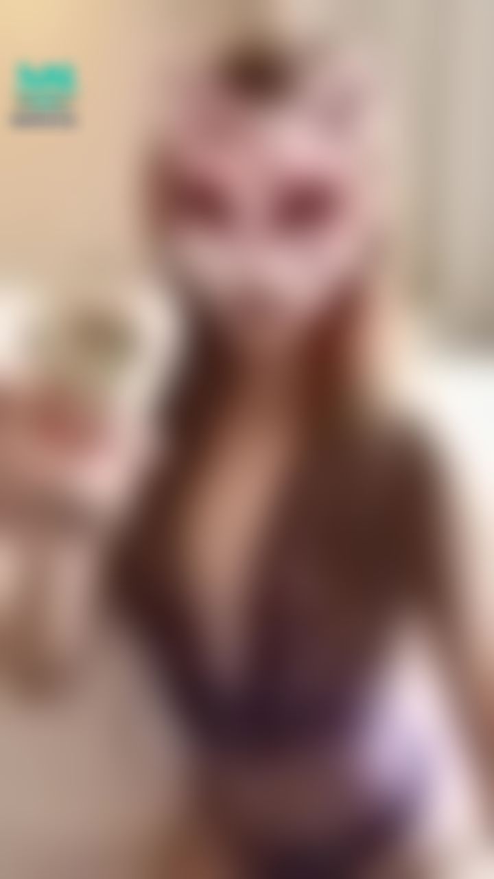 miababe : 有哥哥要陪我一起喝酒么？