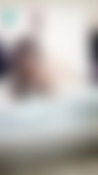 janicee : 趴在床上💗
深V睡衣💛當你的甜點😈
綴著蕾絲的包覆💙
v shape💓😍