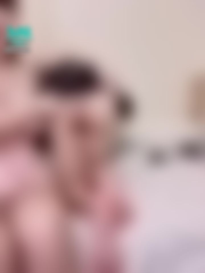  : 米娜的小嫩穴好清楚喔❤️‍🔥❤️‍🔥❤️‍🔥
（寶寶打米娜屁股笑的很開心😂