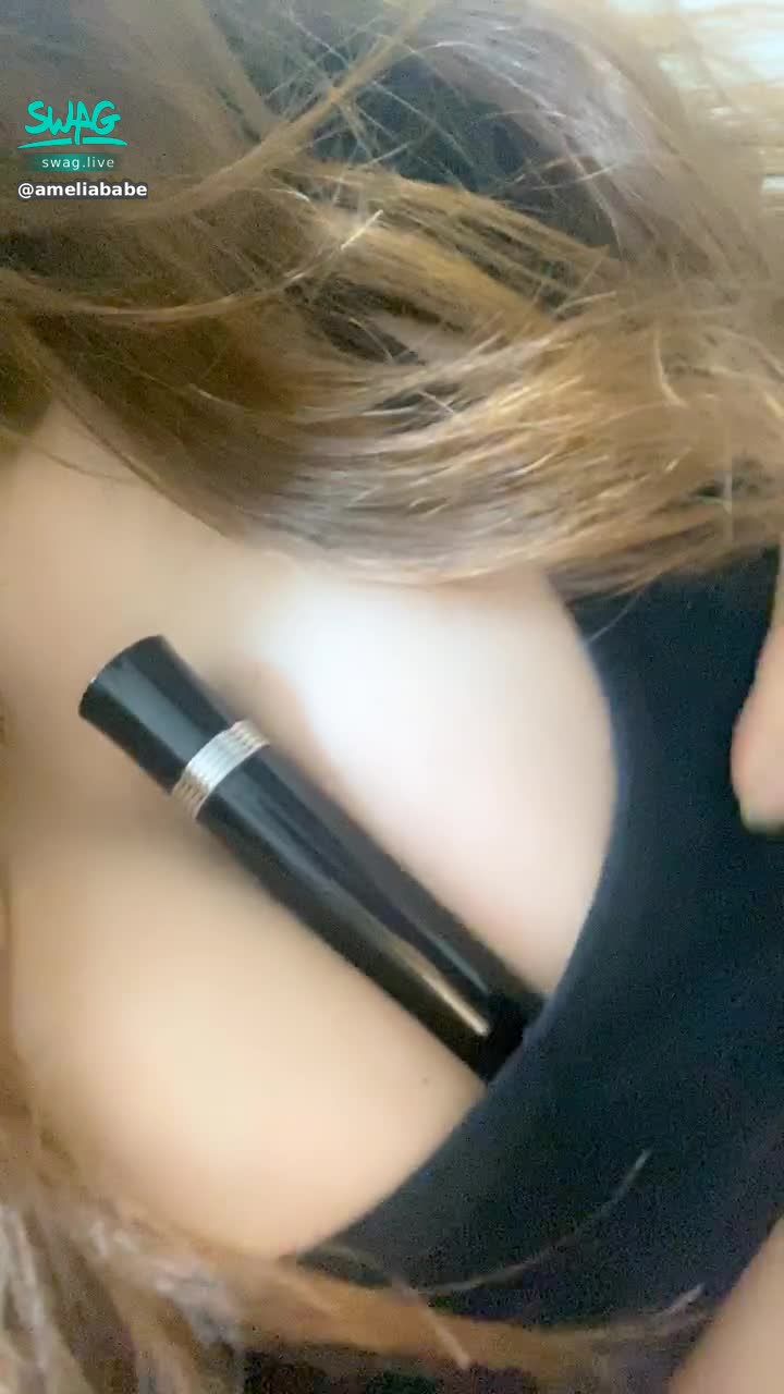 ameliababe : tit fuck 💋💋💋💋