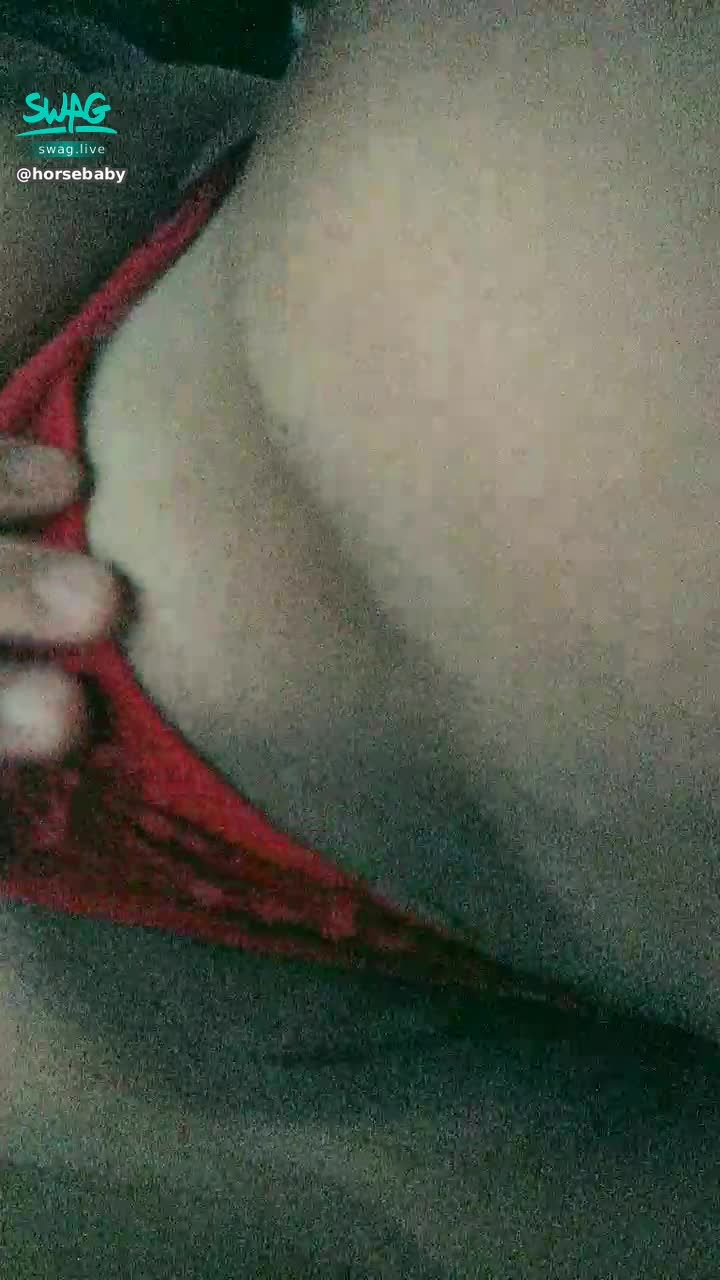  : Shave the little pussy hairs clean today~ 💯
Do you like a pussy caught in a thong like this? 🔞