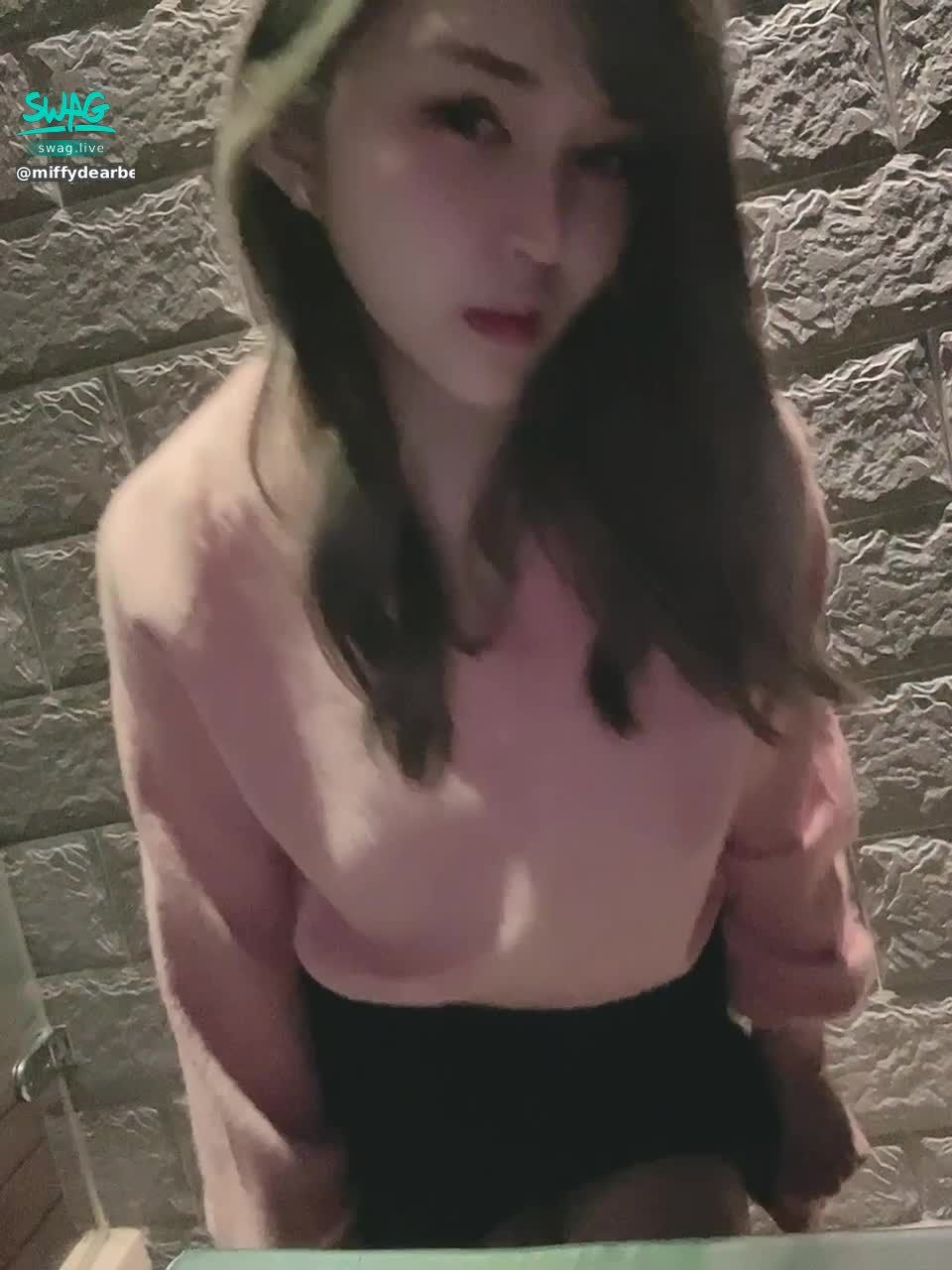 miffydearbebe : 快來看我🥺🥺 拖延
衣服