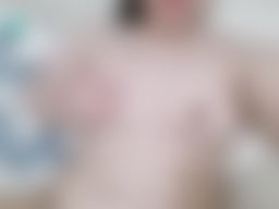 vieracan : horny in bedroom💦