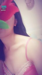 janicee : 前鏡頭的男友視角💋
近距離窺探性感的肩頸肌膚🌹
近看腳底💖
紅色低胸睡衣🎀
rouge♥️
#黑髮 #長髮 #氣質 #鎖骨 #低胸 #細肩帶 #睡衣 #美腿 #裸足 #赤腳 #腳趾 #肩膀 #趴 #乳溝 #黑框 #粗框 #眼鏡 #腳底
