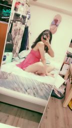 janicee : 床上慵懶的坐姿💋
性感的肩頸肌膚與赤腳🌹
可愛的腳ㄚ子💖
紅色低胸睡衣🎀
rouge♥️
#黑髮 #長髮 #氣質 #鎖骨 #低胸 #細肩帶 #睡衣 #美腿 #裸足 #赤腳 #腳趾 #肩膀 #趴 #乳溝 #黑框 #粗框 #眼鏡 #腳底