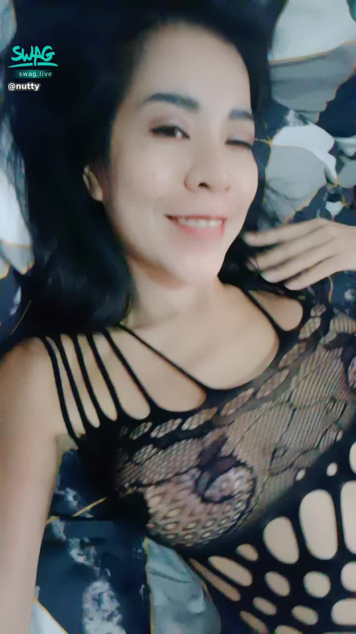 nutty : What do you think when wearing this dress? 🤪🤤#sexy #shape #cute #Thai girls