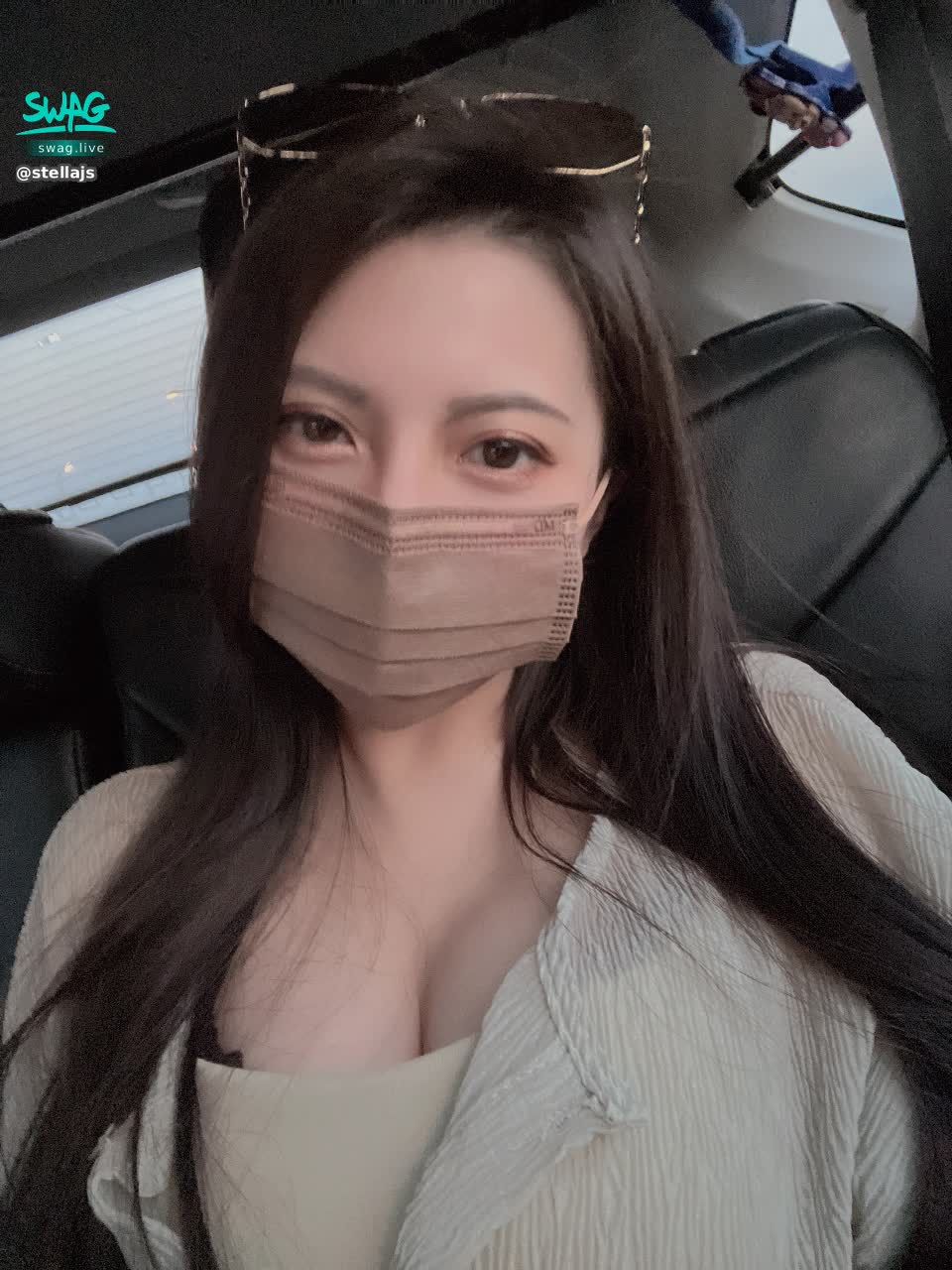 stellajs : The weather is getting hotter and everyone is becoming more and more enthusiastic about grapes 🥰🥰🥰
#葡萄 #週一晚上10點直播 #私訊領福利 #直播競標黑絲