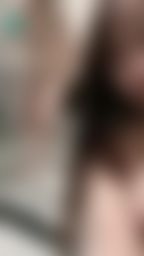 ladyyuan : 3p閨蜜👭一起玩哥哥肉棒愛愛💦
大戰完第一次,ㄧ起跟哥哥全裸洗泰國浴💦
哥哥幫我洗奶奶,洗屁屁洗身體⋯ 彤恩在旁邊色色揉奶⋯摸穴⋯欲求不滿的樣子好色⋯