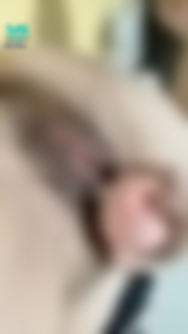  : 自己又摸摸…粉粉穴穴打開想進洞嗎😘