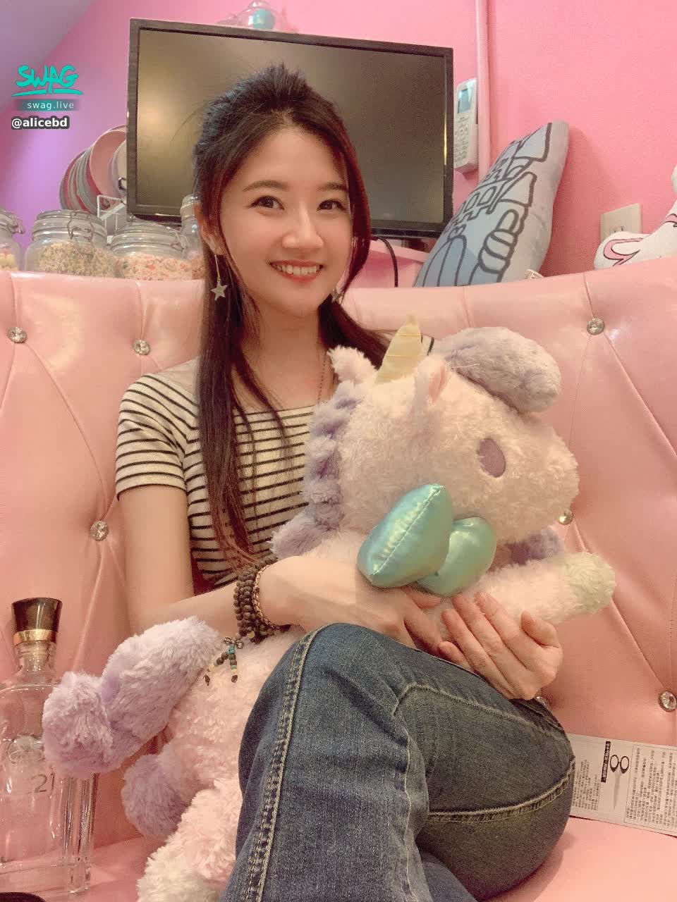 alicebd : 每個女孩 心中都有獨角獸🦄️

#swag最正 #Alice #alicebd#愛麗絲絲 #愛麗絲帶你夢遊去 #性感 #大奶🔥 #sexy #巨乳 #可愛 #誘惑 #生活 #騷 #奶 #sexygirl