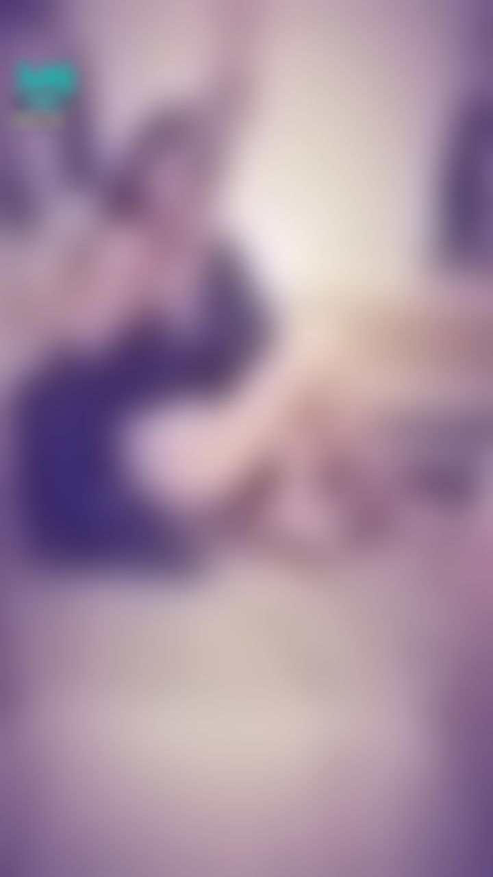 janicee : 地板上性感的坐姿💋
短褲與深V小可愛🎀
黑色內著⭐
black💓
#細肩帶 #深V #低胸 #鎖骨 #露腰 #短褲 #黑髮 #長髮 #裸足 #赤腳 #腳趾 #性感 #stap #black #sexy #黑色 #腳底