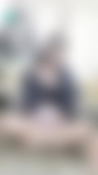 janicee : 手指滑入肩帶💋
撫摸雙腿的肌膚♥️
深V小可愛與美腿💙
黑色低胸內著💗
noire🌹
#細肩帶 #深V #低胸 #鎖骨 #露腰 #短褲 #黑髮 #長髮 #裸足 #赤腳 #腳趾 #性感 #stap #black #sexy #黑色 #美腿