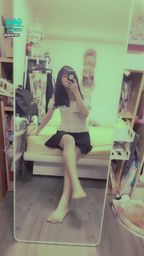 janicee : 坐在床邊💓
短裙下赤裸的美腿🎀
skirt💚
#細肩帶 #露肩 #短群 #黑髮 #長髮 #裸足 #赤腳 #腳趾 #性感 #stap #black #sexy #黑色 #美腿