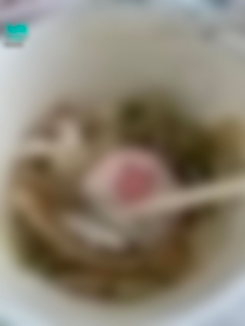 annbd : 嗯？我點泡菜烏龍湯麵
然後來了變泡菜烏龍乾麵了🙃
湯漏好漏滿捏😌😌😌
喔對了 但因為麵泡過湯 所以現在麵是糊的喔😌😌😌