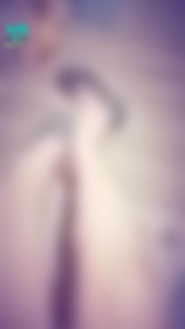 janicee : 穿上高跟鞋👠
近拍美腿👀
挖空處透出的內衣🌹
性感新衣💗
new dress😍
#黑髮 #長髮 #眼鏡 #眼鏡妹 #黑框 #粗框 #挖空 #洋裝 #裙擺 #美腿 #裸足 #赤腳 #sexy #腳趾 #露腰 #bra #高跟鞋 #highheels #dress