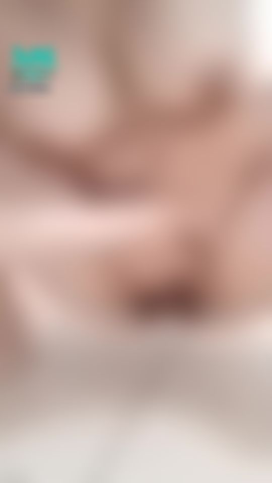  : 廁所尿尿⋯⋯請略過肉感女孩的三層肉..
要拍的時候我也是很掙扎…太顯多肉🤣🤣🤣🤣